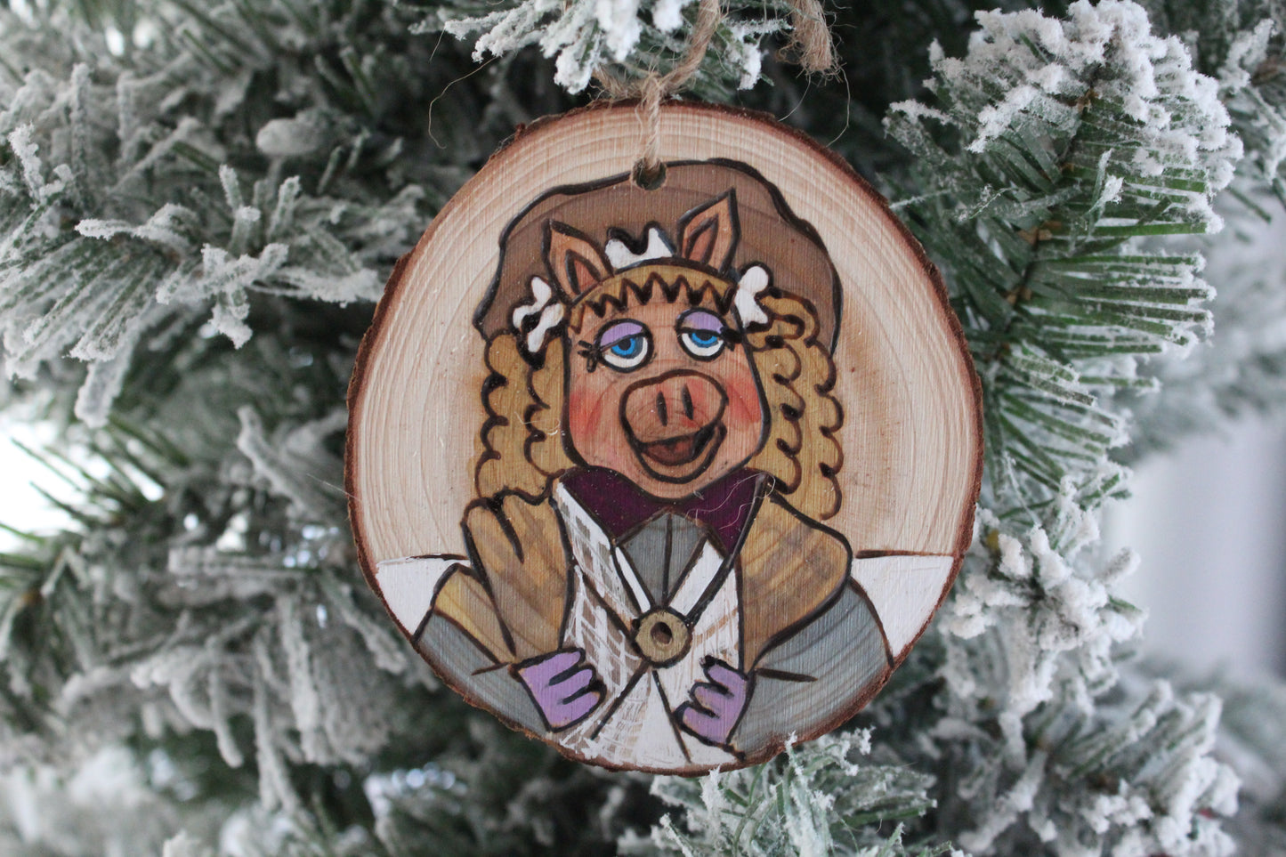 Muppets Christmas Carol Piggy Emily Cratchit