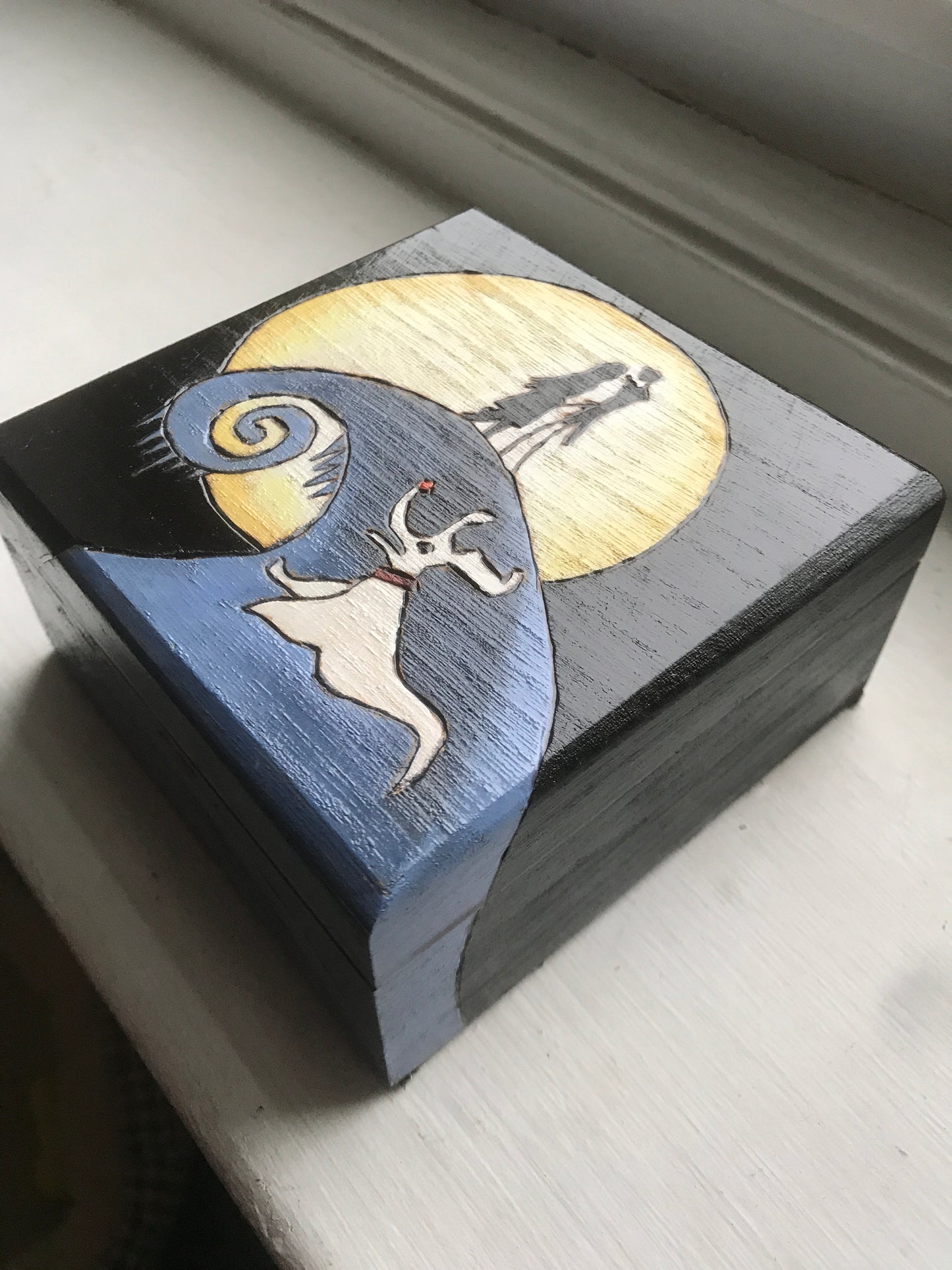 Nightmare Before Christmas Jack and Sally Music Box plays Sally's Song