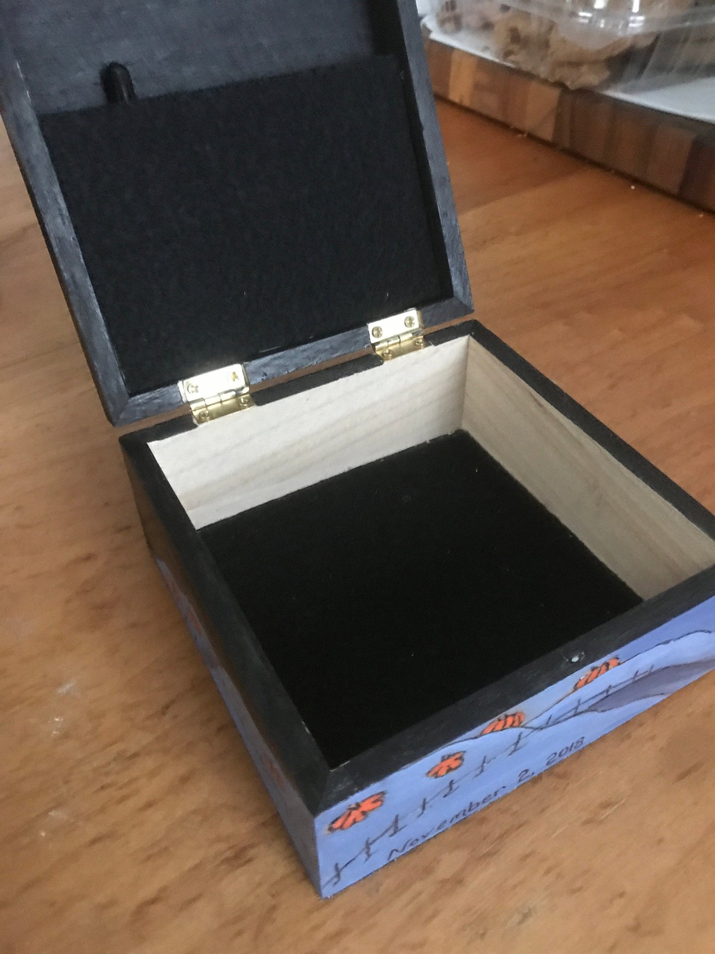 Nightmare Before Christmas Jack and Sally Music Box plays Sally's Song