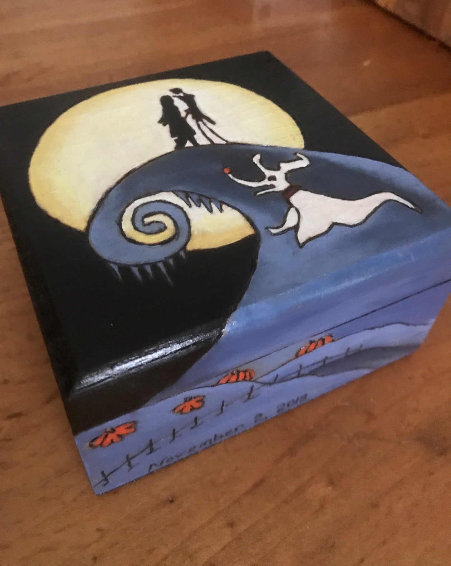 Nightmare Before Christmas Jack and Sally Music Box plays Sally's Song