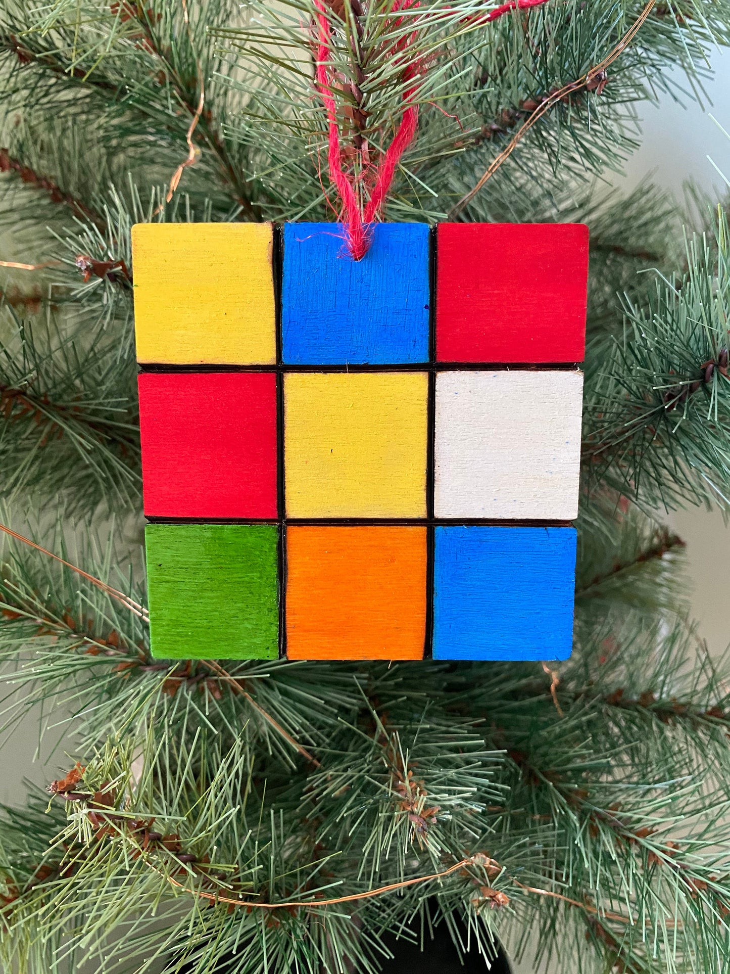 Rubiks Cube replica ornament 80s games