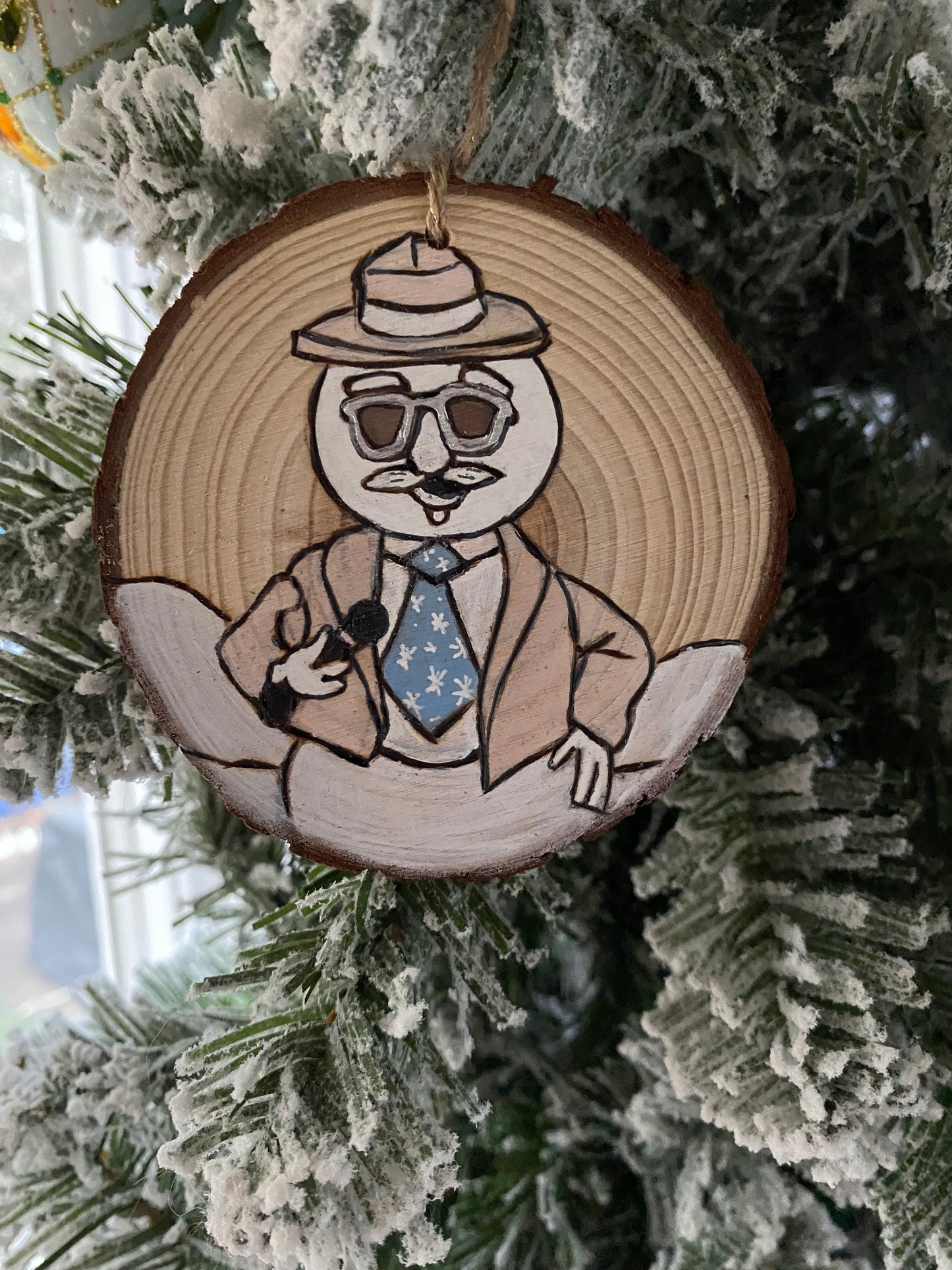 Leon the Snowman Christmas ornament Elf